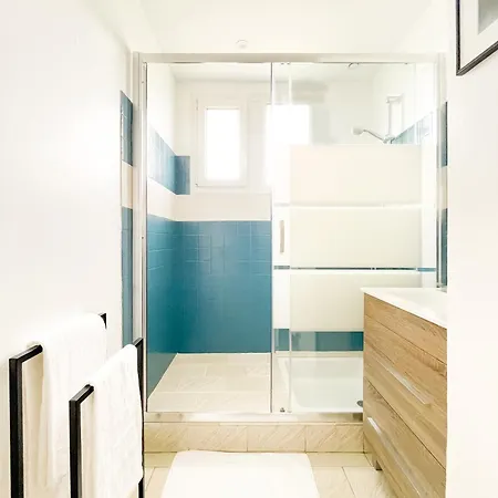 La Maison De La Garenne 듀시 레 셰리