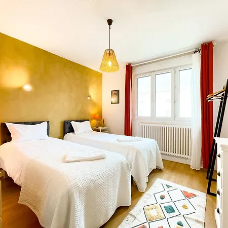 La Maison De La Garenne * 듀시 레 셰리